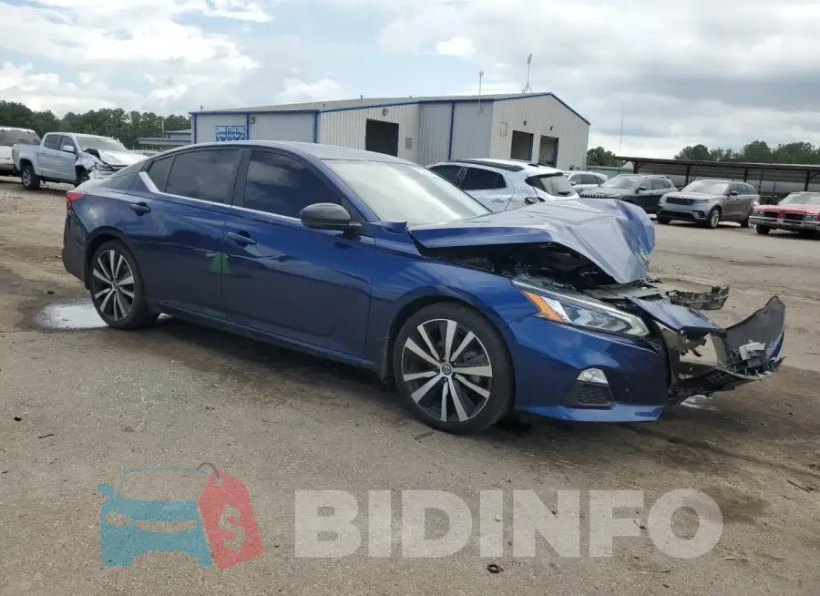 1N4BL4CV9LC215075 Photo# 4