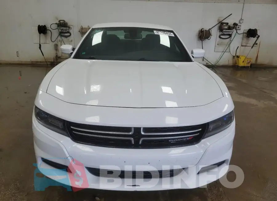 2C3CDXBG1FH809956 Photo# 5