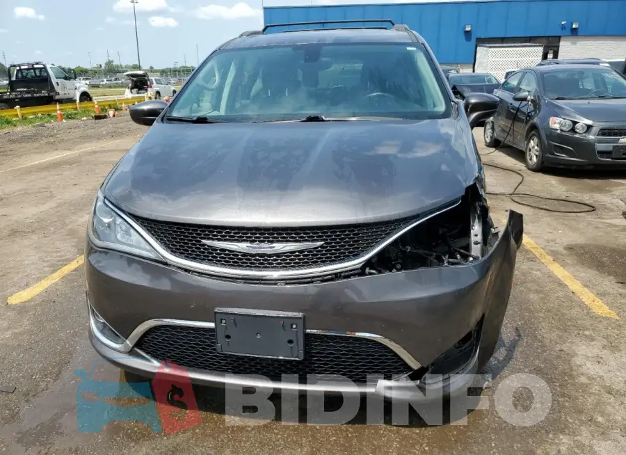 2C4RC1BG1HR543888 Photo# 5