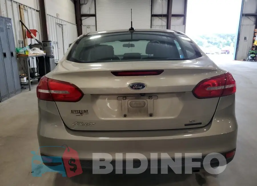 1FADP3F22GL279490 Photo# 6
