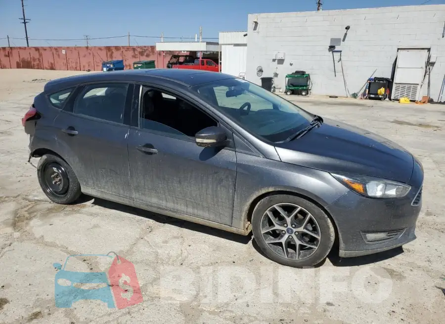 1FADP3M22HL205281 Photo# 4