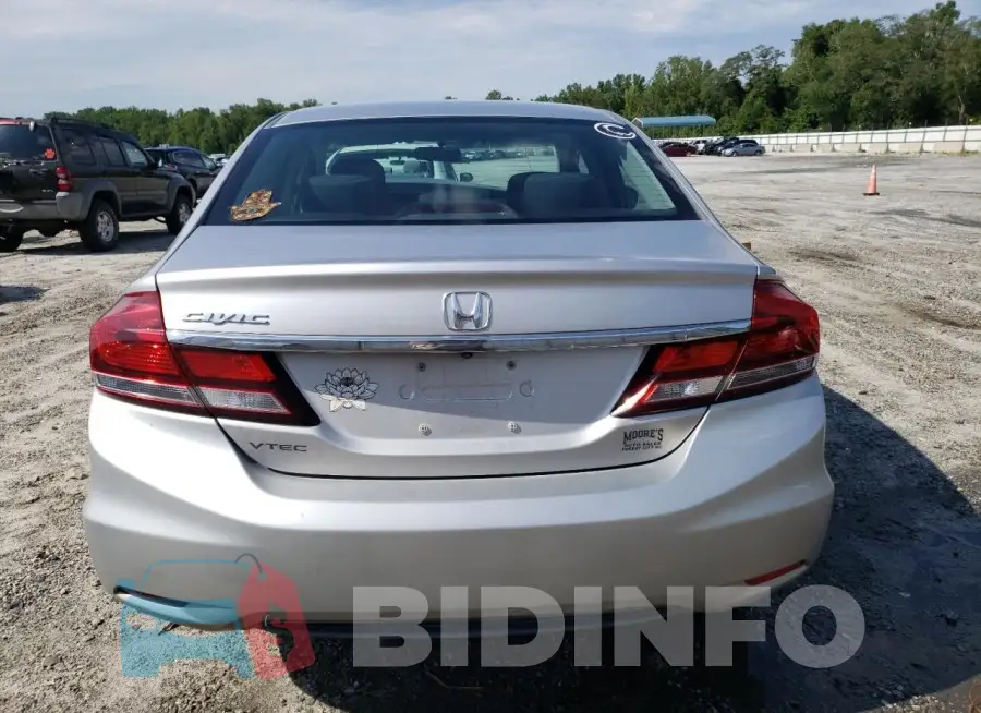 19XFB2F72FE030962 Photo# 6