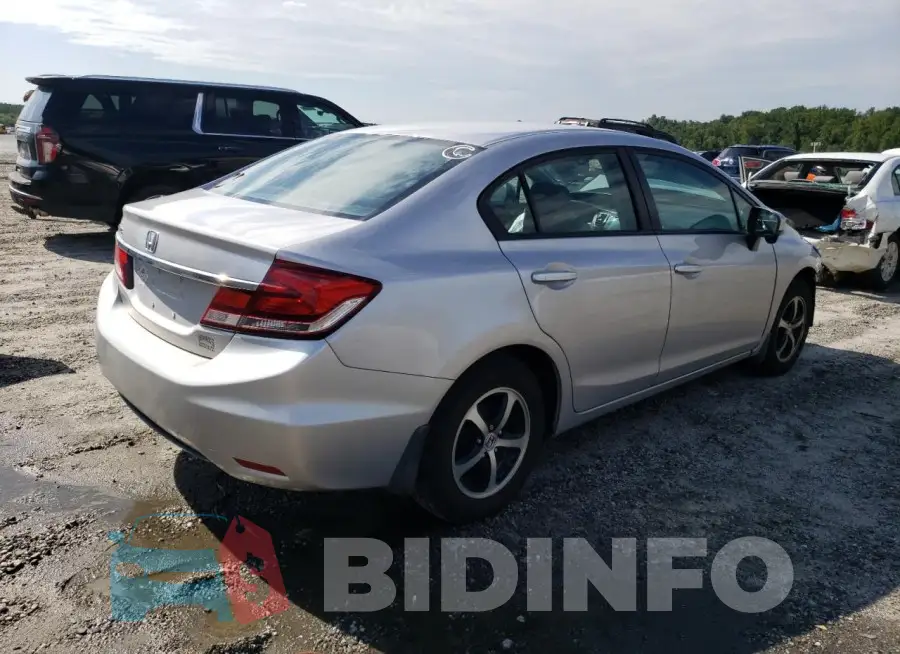 19XFB2F72FE030962 Photo# 3