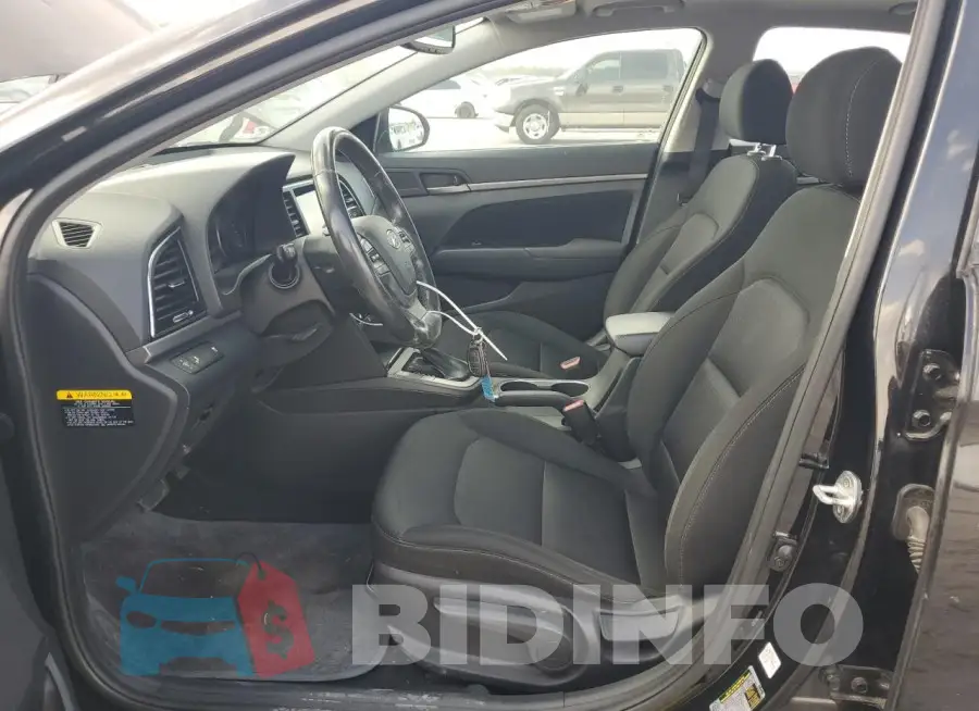 5NPD84LF1JH245850 Photo# 7