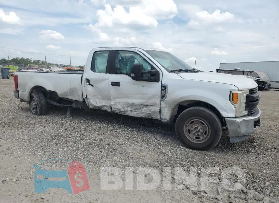 1FT7X2A61HEE28442 Photo# 4