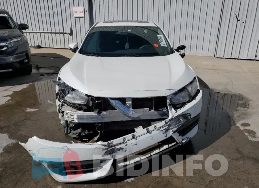 19XFC2F72HE211415 Photo# 5