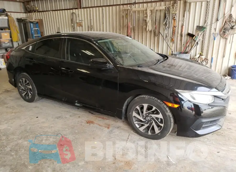 19XFC2F76HE021228 Photo# 4