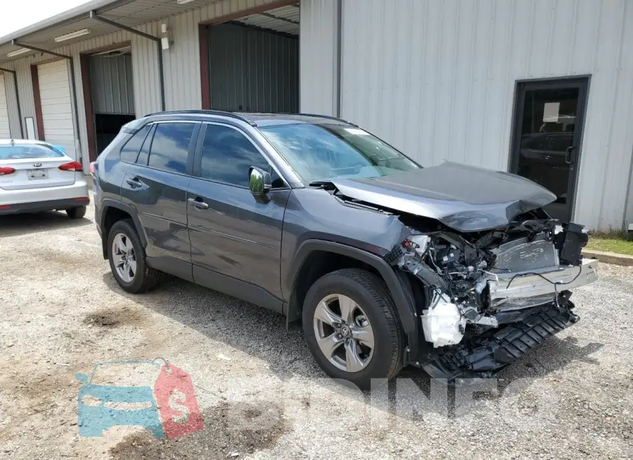 2T3W1RFV3RC268033 Photo# 4