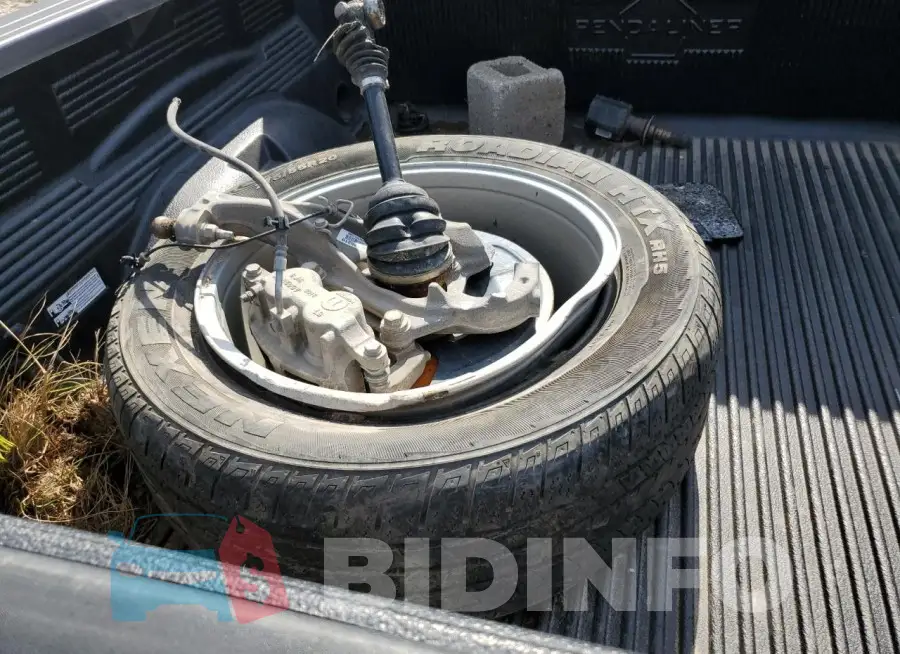 1C6SRFFT1KN919439 Photo# 12