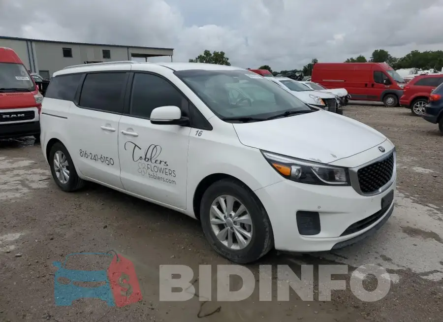 KNDMB5C1XH6335675 Photo# 4