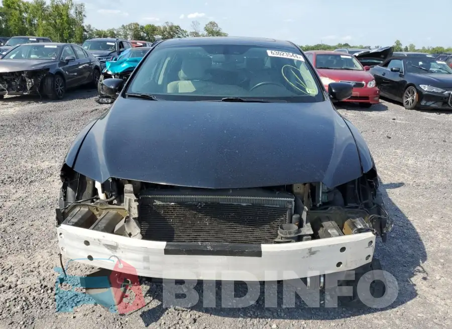 19UDE2F74GA015397 Photo# 5