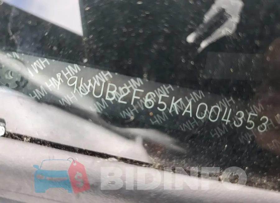 19UUB2F65KA004353 Photo# 13