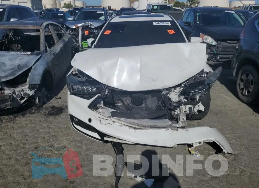19UUB3F67JA005167 Photo# 5