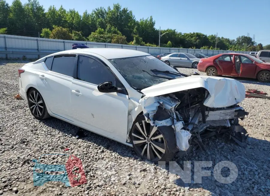 1N4BL4CV9NN381314 Photo# 4