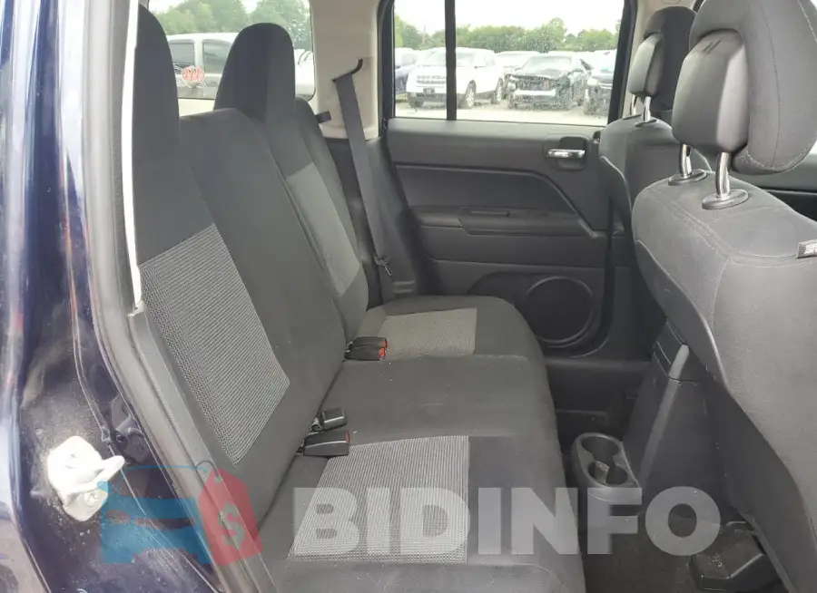 1C4NJRBB3FD154824 Photo# 11