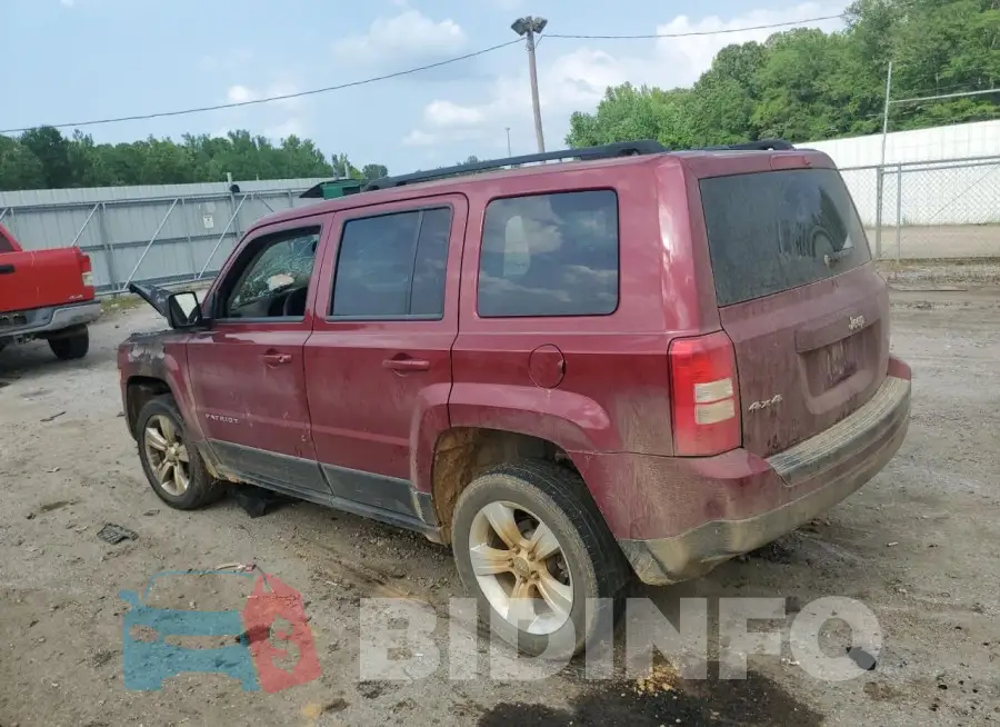 1C4NJRFB0FD135805 Photo# 2