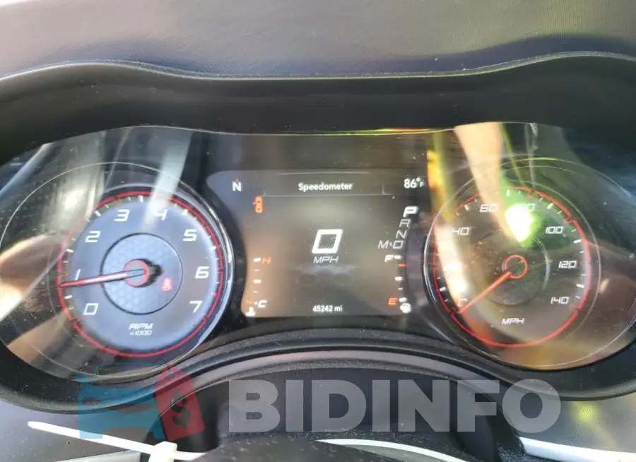 2C3CDXHG3LH171518 Photo# 9