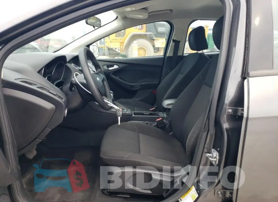 1FADP3F27HL322660 Photo# 7
