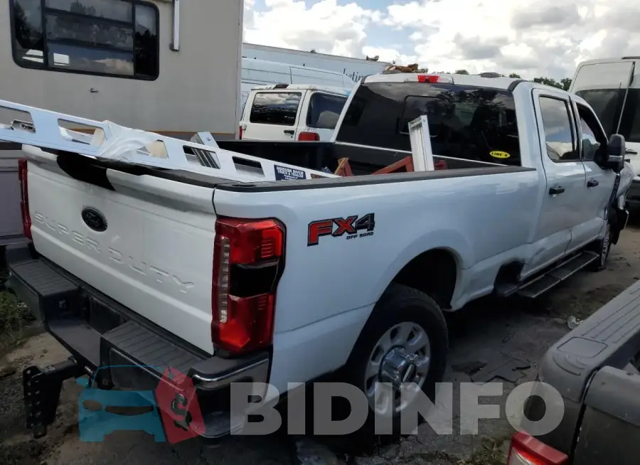 1FT8W3BN9PEC95706 Photo# 3