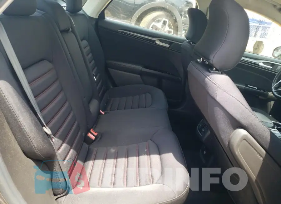 3FA6P0HD7GR337231 Photo# 10