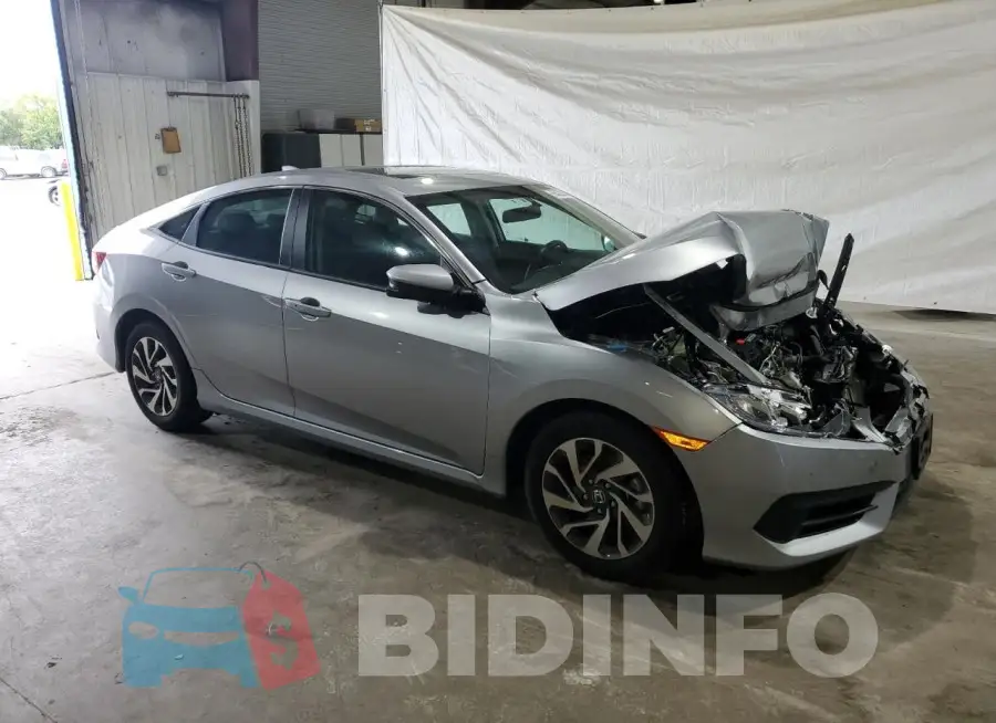19XFC2F78HE228803 Photo# 4