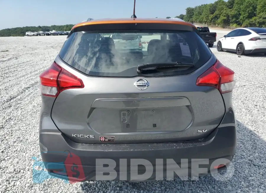 3N1CP5CU4JL529527 Photo# 6