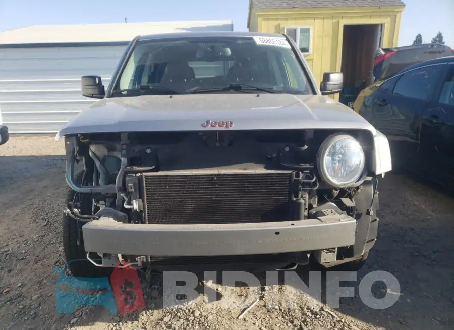 1C4NJPBB4GD699128 Photo# 5