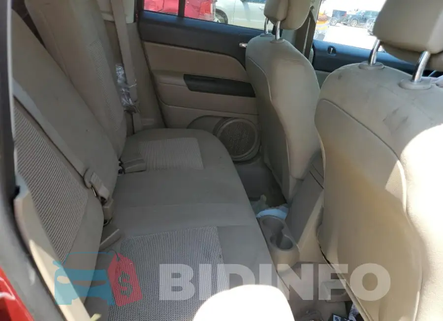 1C4NJPFB6GD583147 Photo# 10