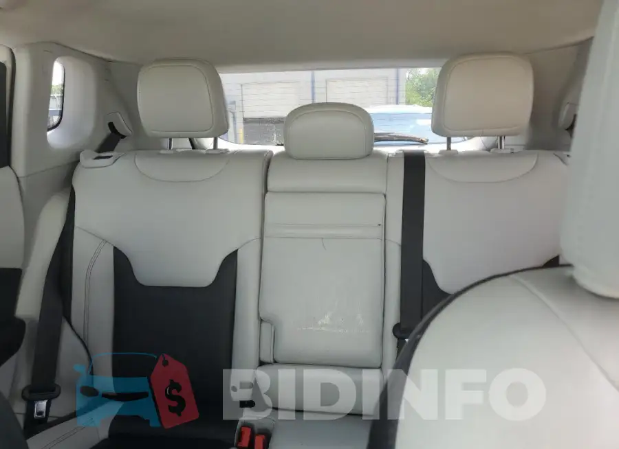 3C4NJCCB7LT108186 Photo# 10