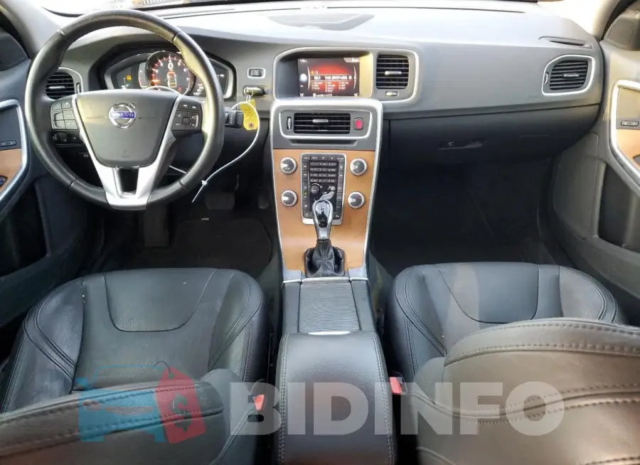 LYV402TM7HB155445 Photo# 8