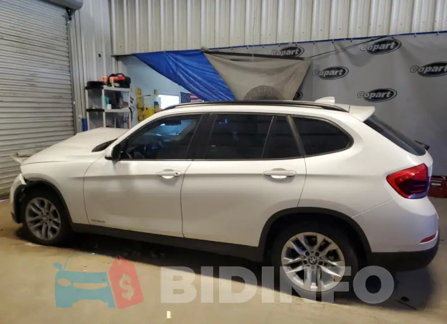 WBAVL1C57FVY28355 Photo# 2
