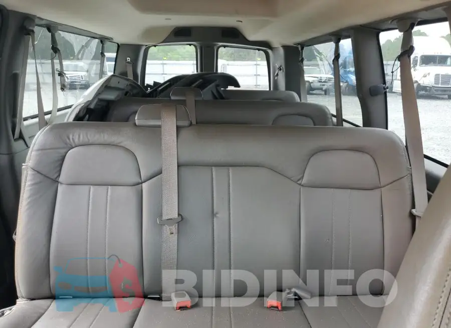 1GAZGNF79M1266016 Photo# 10