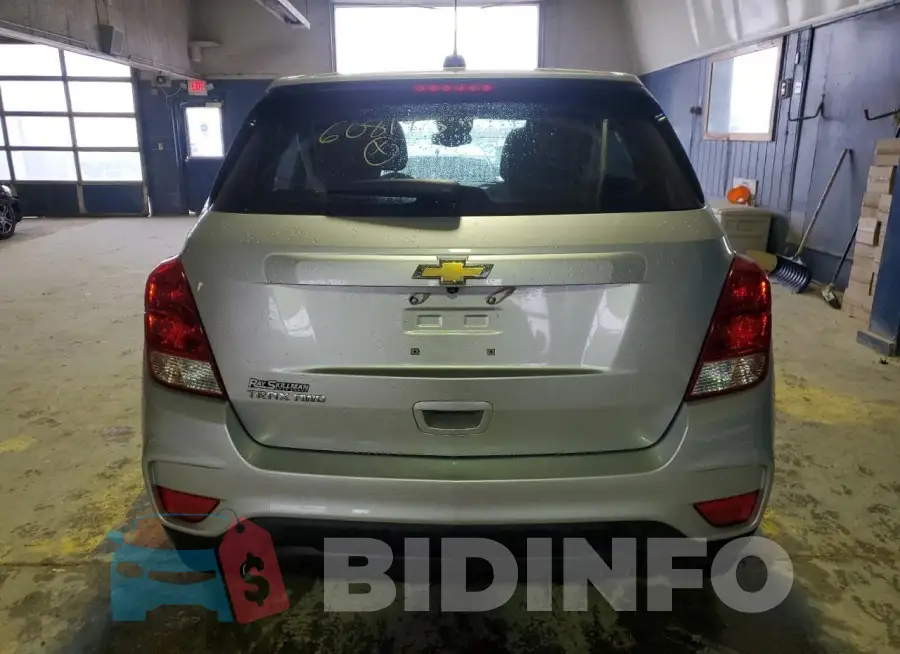 KL7CJNSB2JB608143 Photo# 6