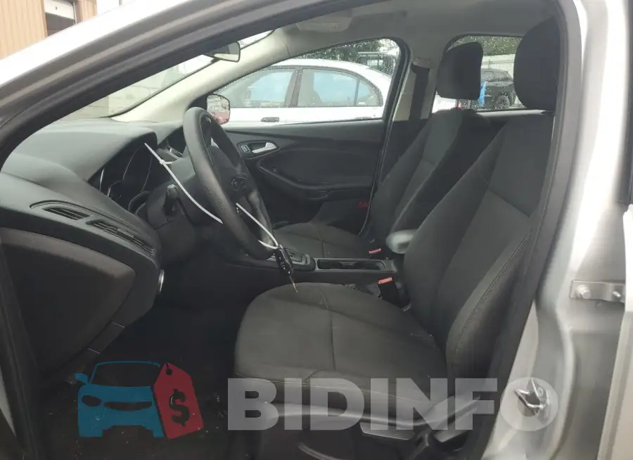 1FADP3F26GL320803 Photo# 7