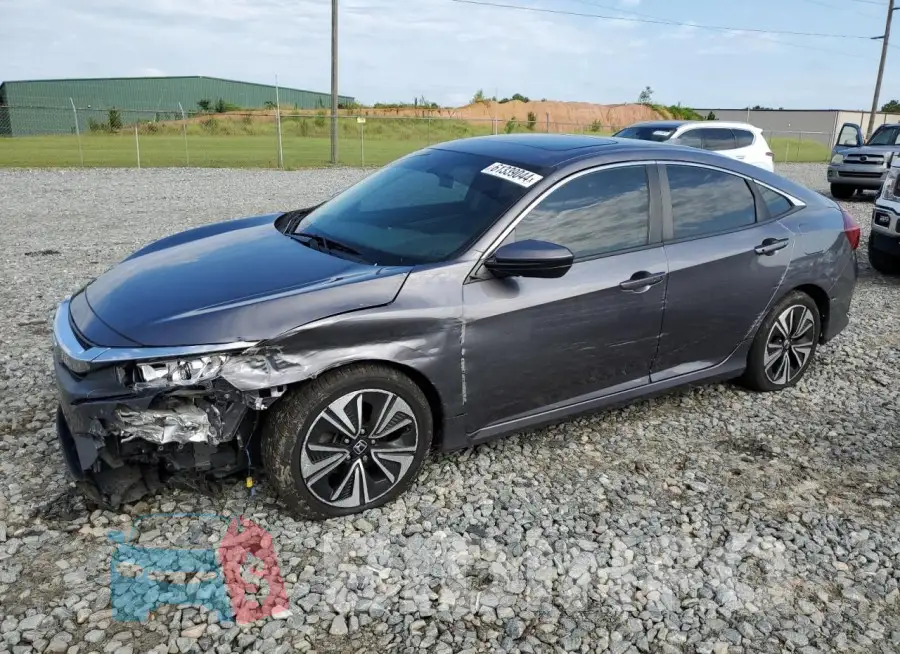 19XFC1F30HE200324 Photo# 1