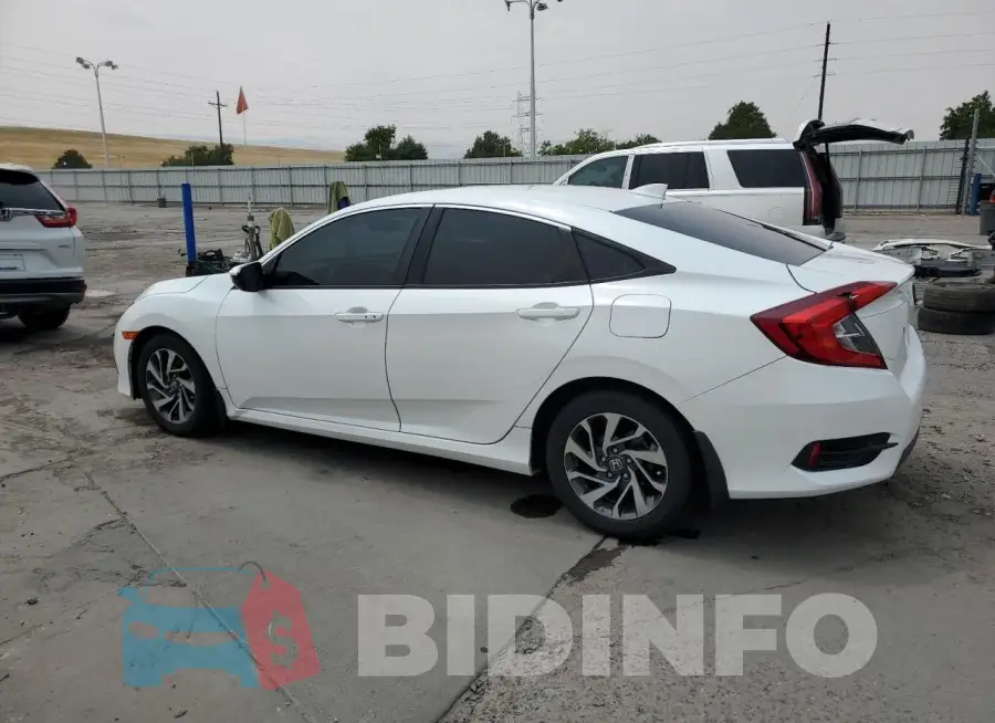 19XFC2F77HE070664 Photo# 2