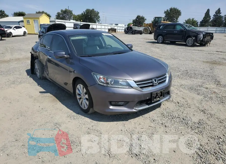 1HGCR2F81FA107414 Photo# 4