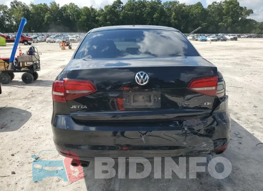3VW2B7AJ5HM218444 Photo# 6