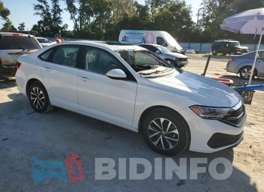 3VW4M7BU7RM030330 Photo# 4