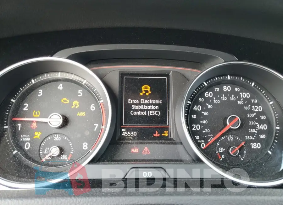 3VW5T7AU3KM010364 Photo# 9