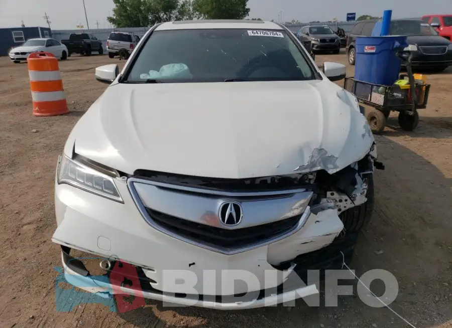 19UUB1F56FA002747 Photo# 5