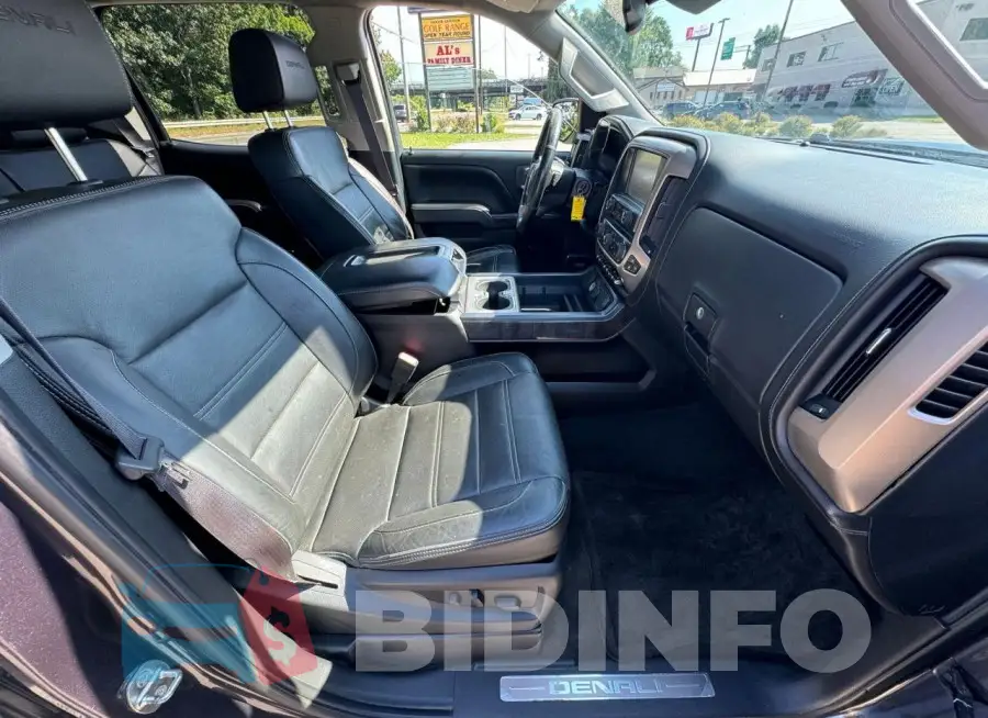 1GT120EG7FF634142 Photo# 5