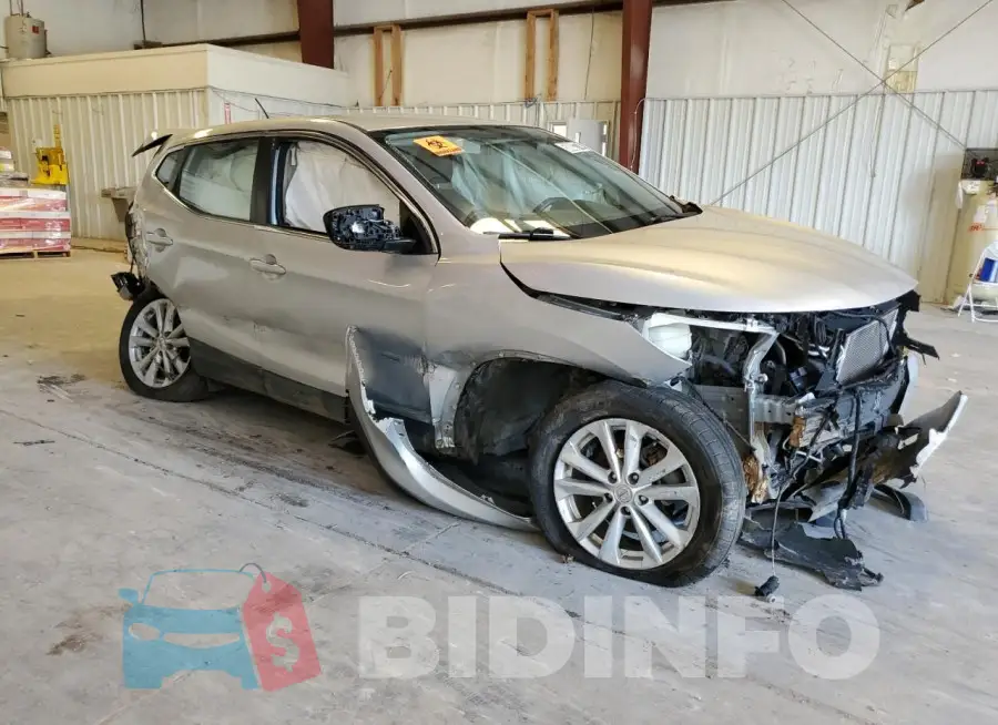 JN1BJ1CR4HW113807 Photo# 4