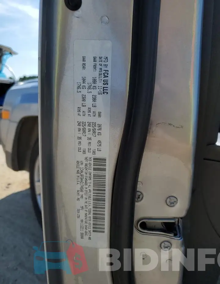 1C4NJRFB4HD174500 Photo# 12