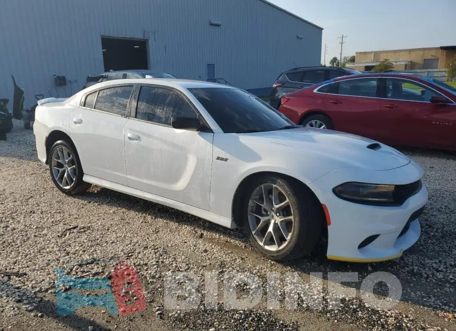2C3CDXHG7PH702158 Photo# 4