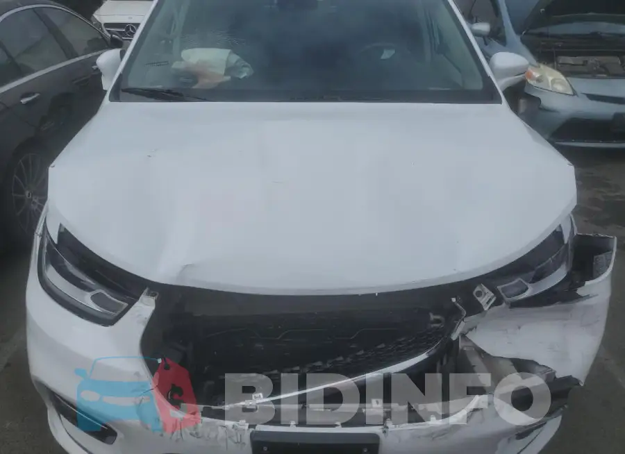 2C4RC1BGXMR601118 Photo# 12