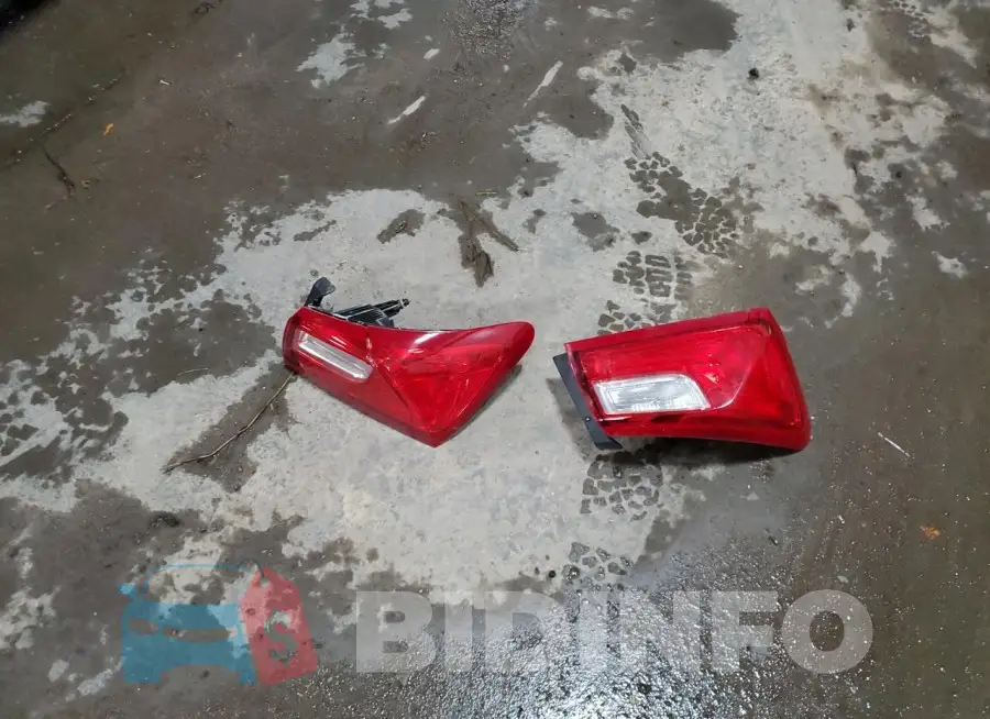 1G1ZD5ST2PF170103 Photo# 12