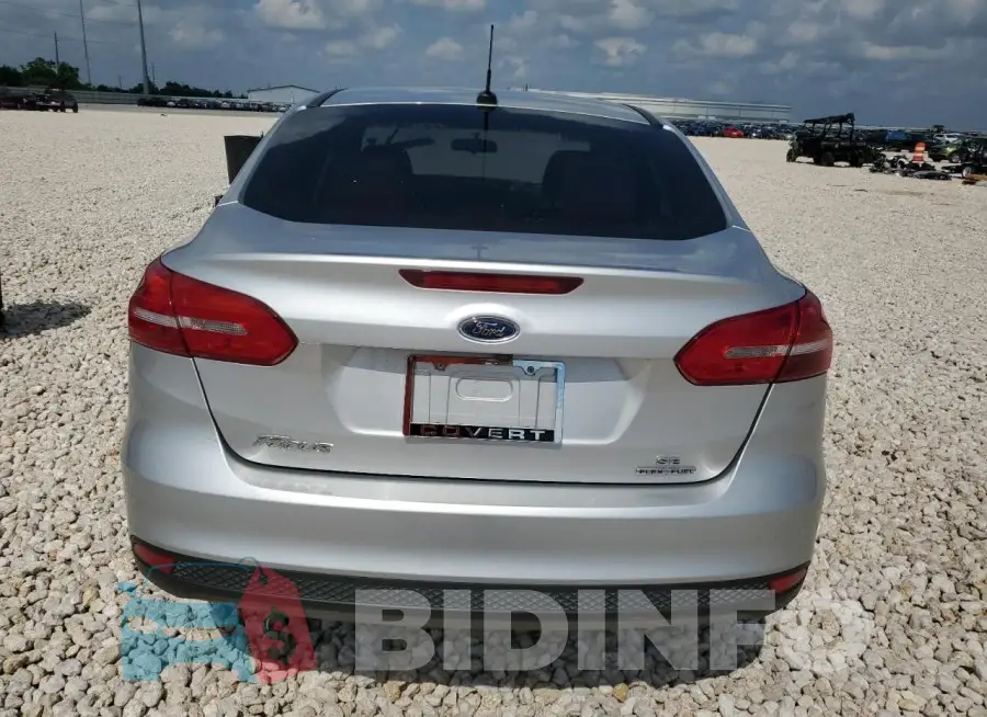 1FADP3F22GL383204 Photo# 6