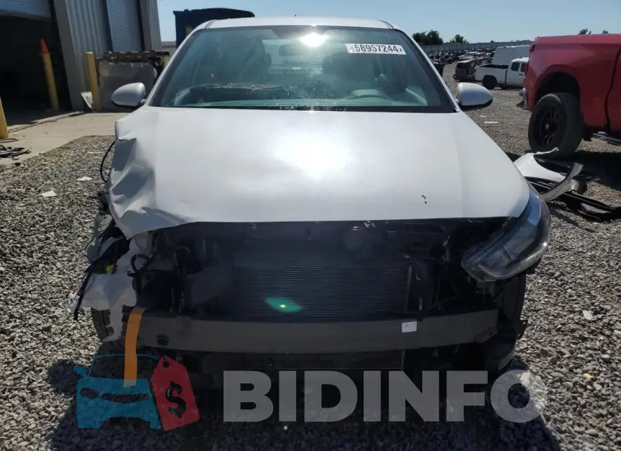 3KPC24A65ME140835 Photo# 5