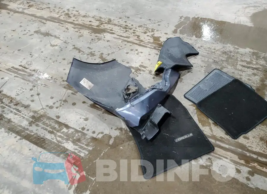 2T1BURHE1FC467623 Photo# 12
